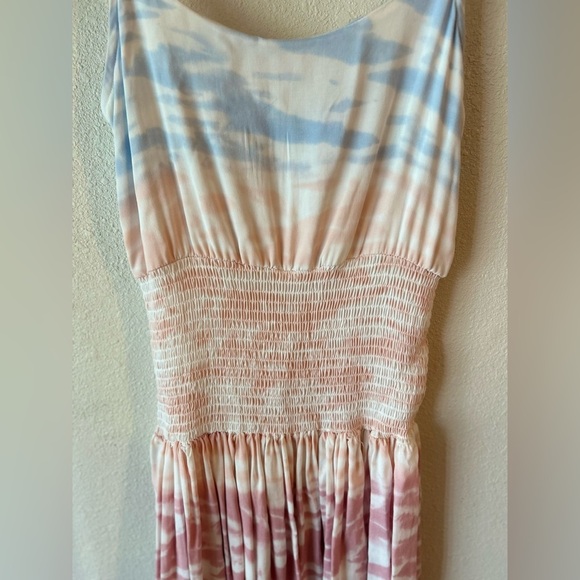 Women’s summer dress size medium - Picture 3 of 4